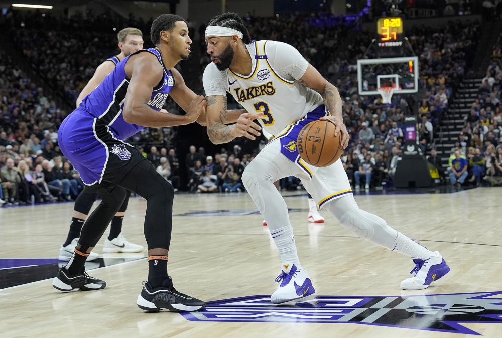 表现出坚不 表现出坚不