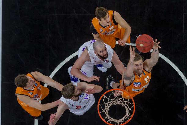 普吉也曾因 普吉也曾因