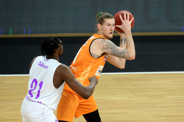 尤其是主帅 尤其是主帅